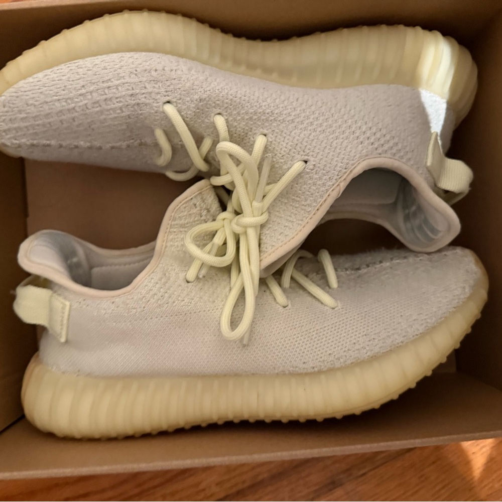 Adidas Yeezy Boost used